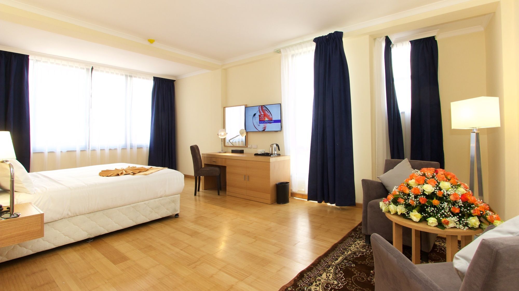 Yober Hotel Аддис-Абеба Экстерьер фото